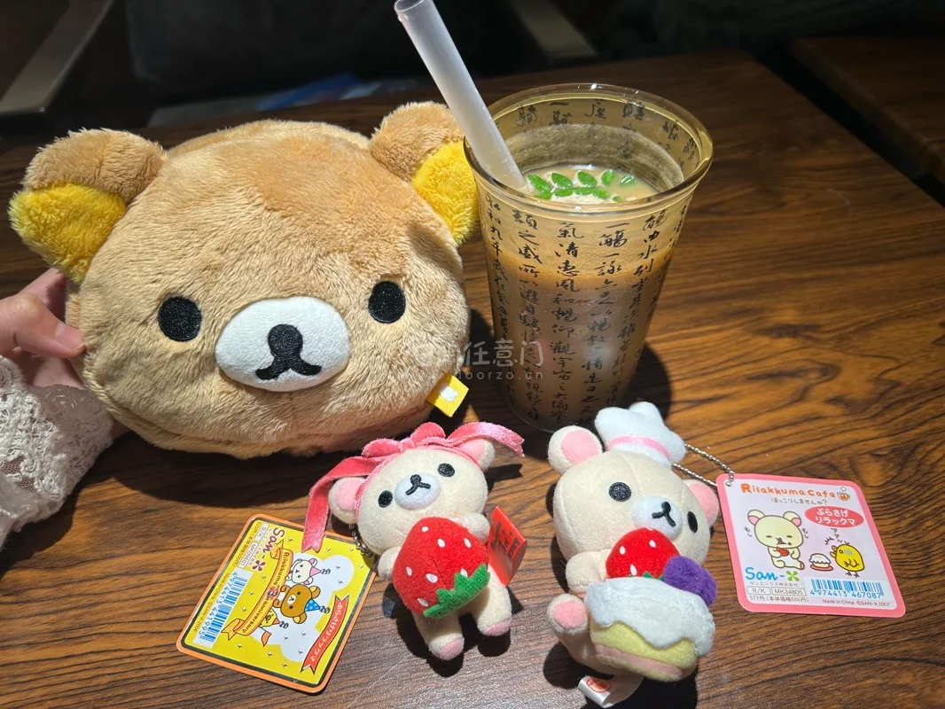 第一次切闪电市场的小熊，太可爱啦！韩国竹蜻蜓第一次选，成功下车，性价比超级高。
世界破破烂烂，轻松熊缝缝补补。
新入手的小可爱，软绒绒抱在怀里，所有疲惫都被治愈。