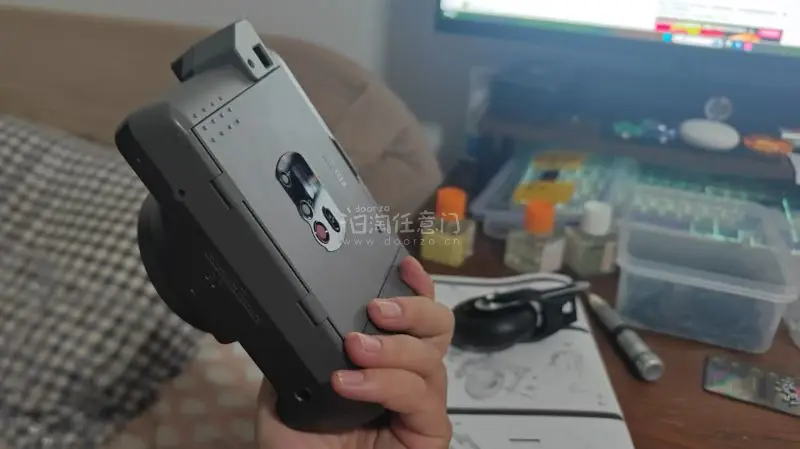 一台国内炒的很火热的拍立得，美美下车省下好几百，机子状态也很不错，包装的也很细致，到手一试功能，完美！这不比当国内高价接盘侠爽多了？吹爆挖煤姬！！！