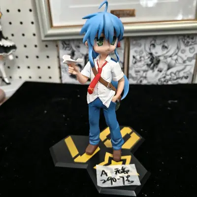 米米嘟，可爱的泉此方cos阿尔托，非常的可爱呢。虽然没有盒子，选择的竹蜻蜓运输，没有一点损坏，感谢挖煤姬。