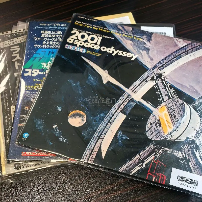 经典声音，永不过时！这次大部分买到的都是电影原声，圆了不少儿时梦想，用任意门海淘唱片真是太棒了！包装一如既往的简洁扎实，到手宝贝状态都非常好，就是这次稍微被税了点儿，但整体还是体验很棒！