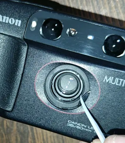 淘了一些相纸和相册，算下来比国内便宜很多了，平时用拍立得比较费。这个相册还是富士官方的，不错不错。佳能这个半格也比国内便宜很多，既省胶卷又省钱。