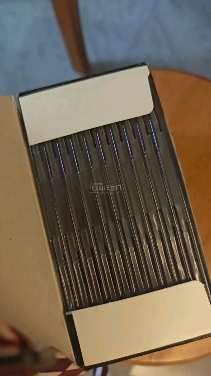 再次在挖煤姬买到了很便宜的CD-R，还是美国生产的
整体没破损，盘还是完好的！太惊喜了，十几块钱就能买到咸鱼买不到的盘，颜值也在线