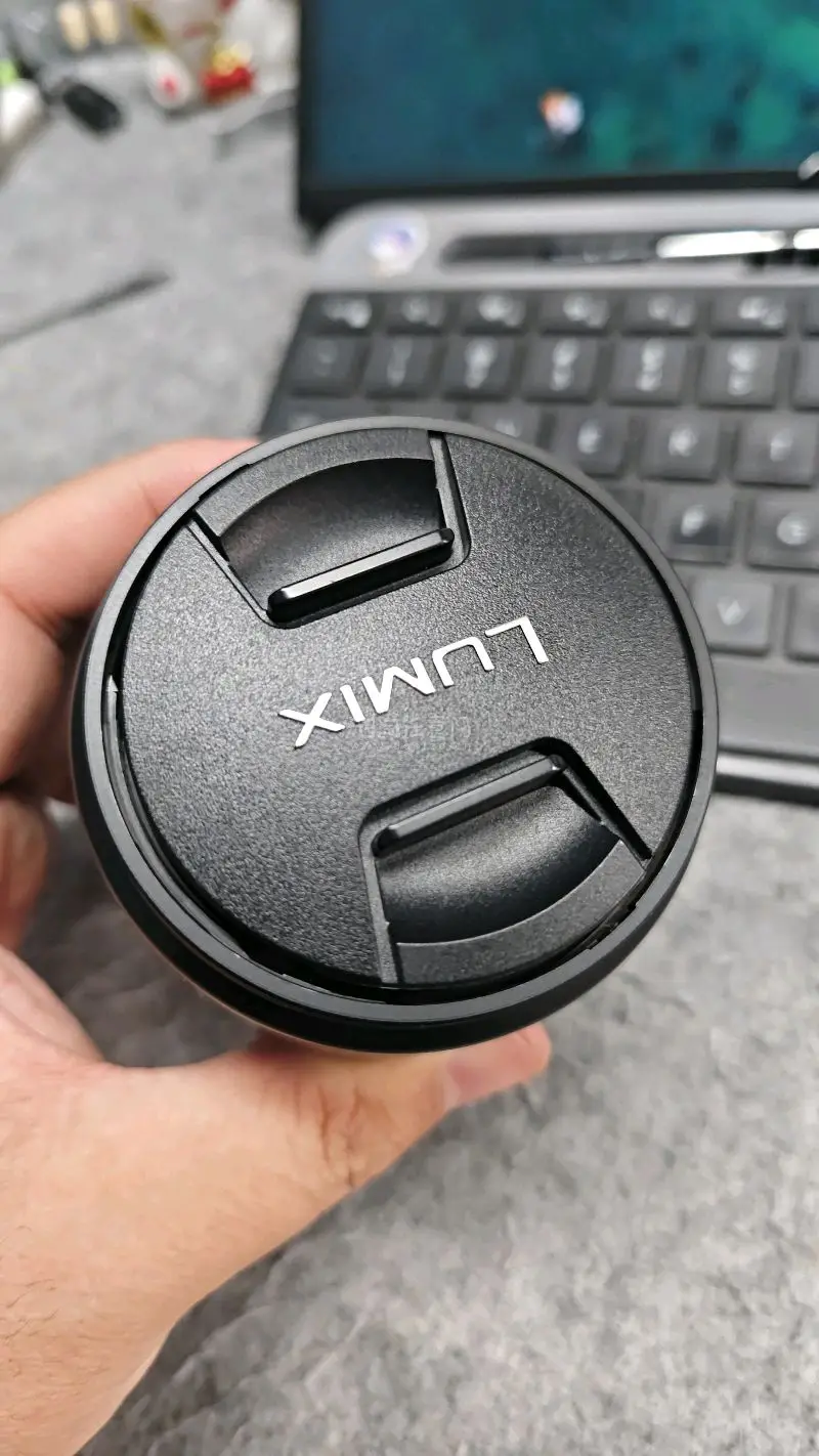 产品质量很好，也挺靠谱的，虽然算上关税价格优势不大，但是成色很好。以后有机会还会购买。快递点个赞，送的很快