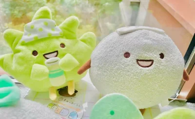 抢到了心心念念的小草温泉系列玩偶！从下单到到手不到一个月，汇率折算后比找代购便宜不少，物流便捷可查，透明安心，包装也超级用心，玩偶完好无损，体验超赞！小草和灰尘太可爱啦！