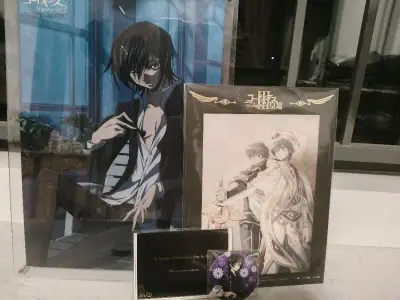 大家好，挖煤姬开箱分享来了。
挖煤姬对于日淘新手真的超友好，一键翻译中文，汇率自动换算，海淘难度超低！本次切的是一些鲁鲁修吧唧和直拍周边，属于体积小但是价格也比较便宜的物品，这个吧唧和直拍真的非常貌美。
本次选择的线路是日本邮政线，价格便宜而且速度较快，线路的实际时...