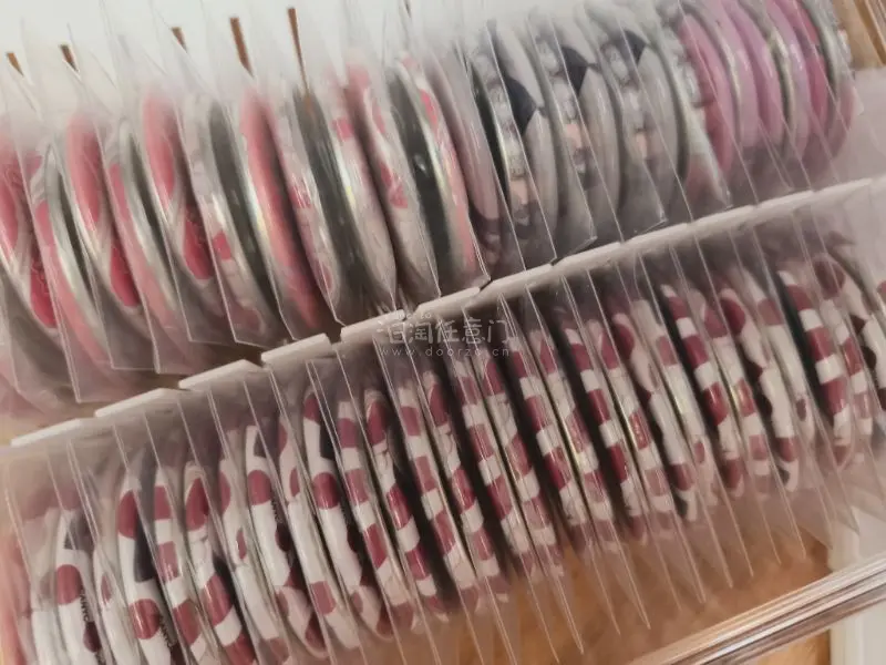 速度很快，很稳，包装很安全，没有破损。第一次买同款这么多的物品。安全送达。特别喜欢挖煤机，让我买到了自己想要买但却买不到的东西。以后还会继续支持的