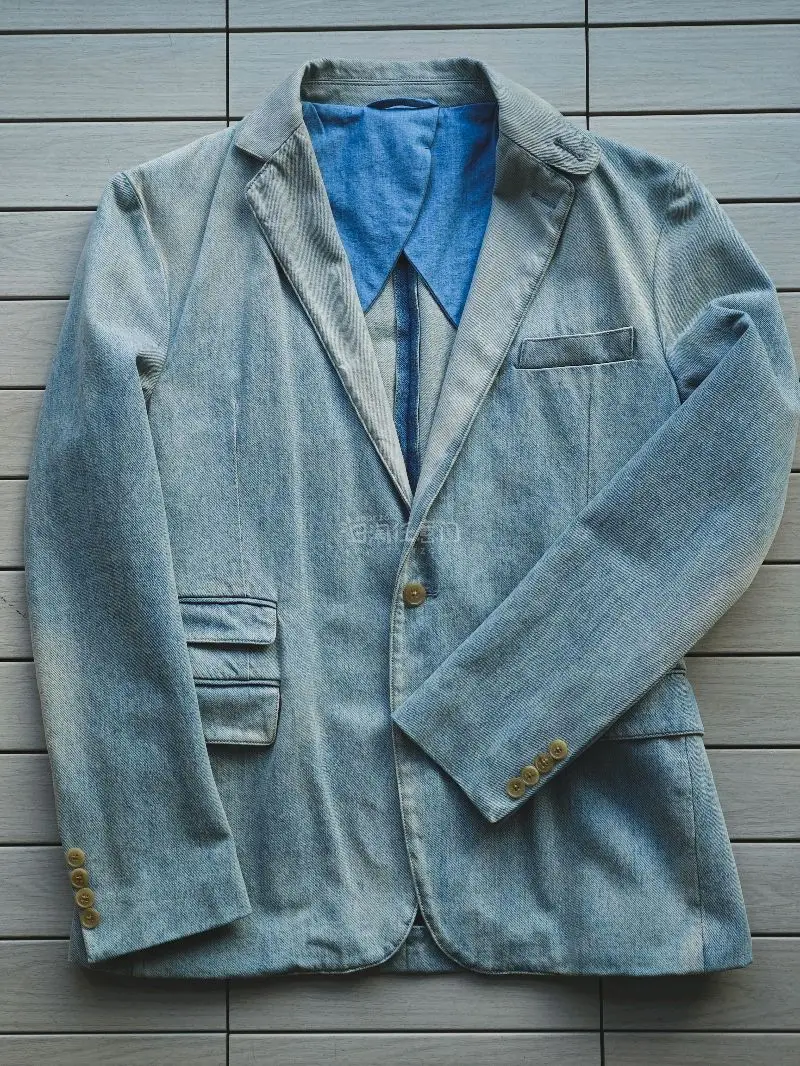 这件衣服想买很久了，挖煤姬帮忙够回，物流稳，产品靓丽，真的超级满意！开心分享顺道赚个积分，感谢挖煤姬！