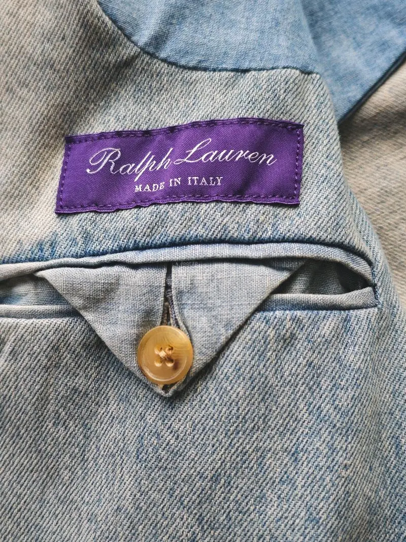 这件衣服想买很久了，挖煤姬帮忙够回，物流稳，产品靓丽，真的超级满意！开心分享顺道赚个积分，感谢挖煤姬！