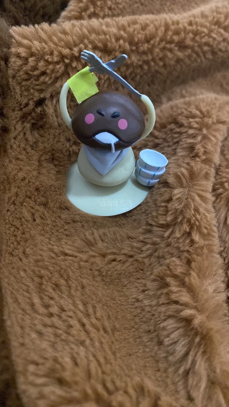 特别可爱的小蘑菇们，图片上5个结果给我发了6个！非常好的樱花妹，喜欢！！！毛绒打包的很好，还有吊牌呢！捏起来软软的很喜欢。发个我最喜欢的小蘑菇ovo