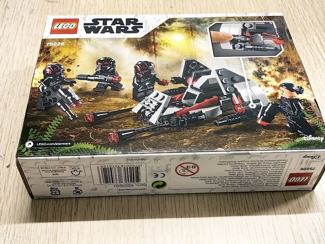 第一次在挖煤姬买东西，一开始还担心很多，怕包装压坏，或是里面东西不好，但是最后收到手无敌成色，以后还会在挖煤姬继续买东西的