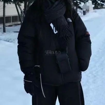 在挖煤姬挖到心仪羽绒服太惊喜✨实物和图片几乎无差，绒朵饱满蓬松、保暖超在线，版型显瘦不臃肿，做工精细几乎不跑绒～
平台打包很严实，衣服没有压皱破损，国际物流速度很稳，清关顺畅、物流更新清晰，价格性价比超高
海淘全过程省心又靠谱，细节标注很到位，购物体验满分，以后日淘...