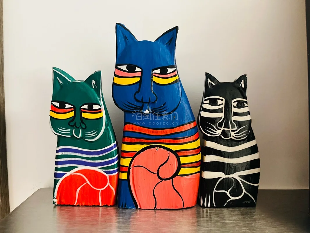 太喜欢这套猫猫了！复古手绘感拉满，每只都有自己的小个性，和我家风格超搭，十分喜欢，发货很快，包装也很用心。商品状态也很好，非常满意！