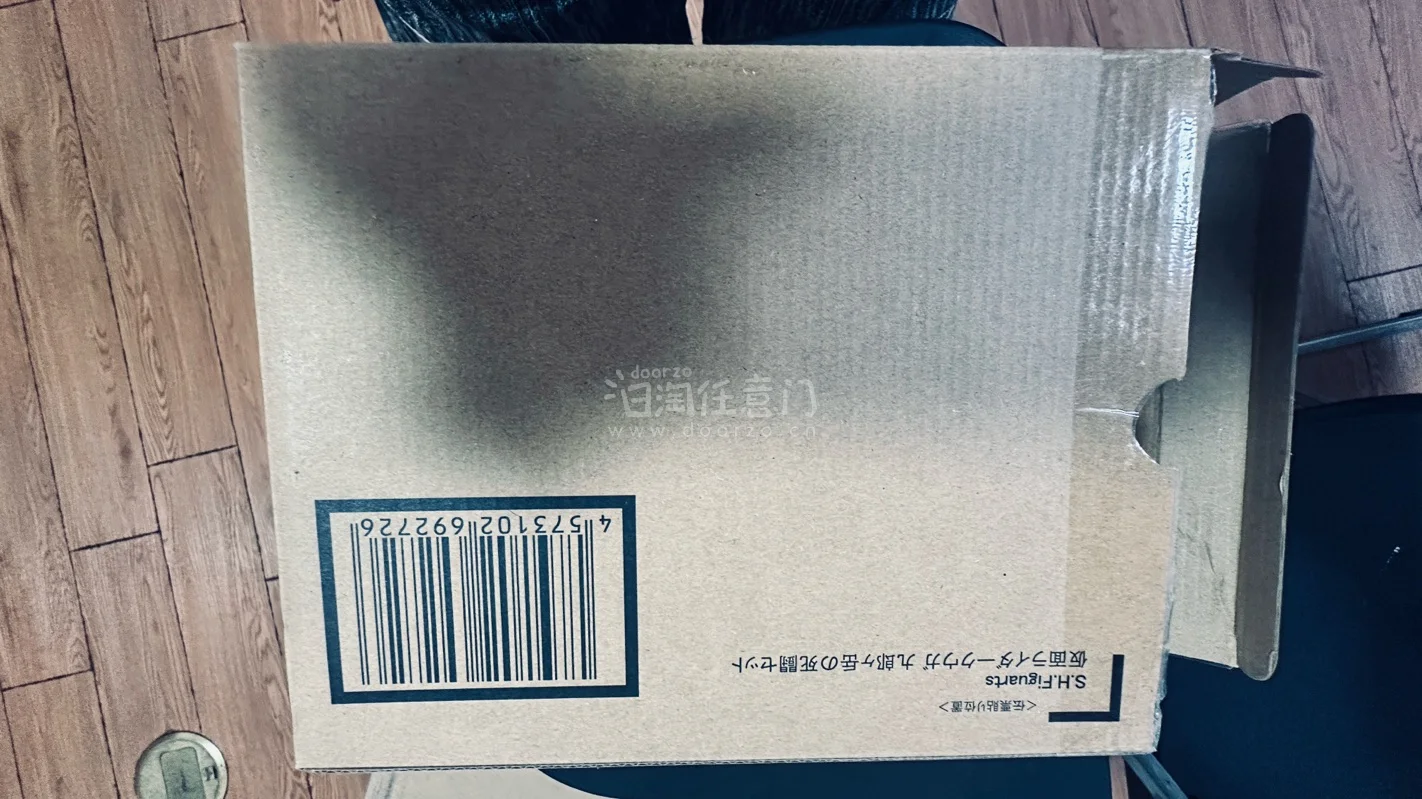 日淘到手的空我“九郎岳死斗”套装太惊喜了！包装有点烂，运输盒有压损，比较可惜。万代真骨雕的做工依旧扎实，空我与达古巴的战损涂装、血渍与雪花细节完美还原名场面，分色精细，可动关节顺畅。配件丰富，摆出战死斗姿势氛围感拉满～