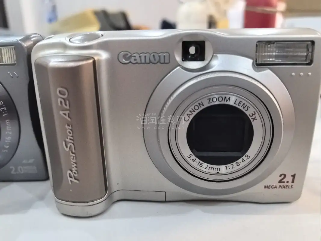 这是第五次日淘了，里面的相机，我淘到的都能用，和网页看的一样，没有出入，拍立得是赚到了，用很低的价格入手了，CCD也都是完好的，功能齐全，会继续回购，比国内网站便宜