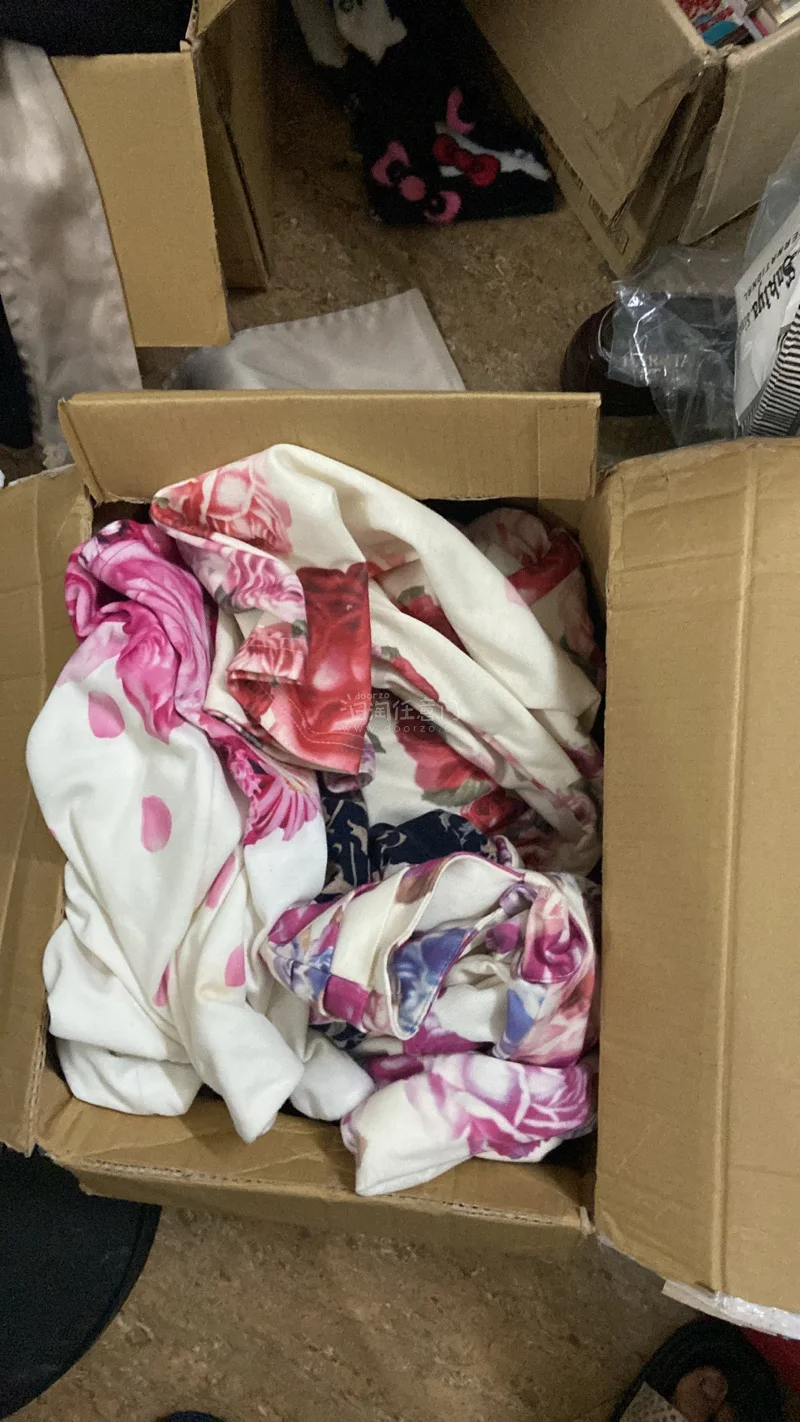 成功在挖煤姬安全下车！！体验感很好，从入库到发货差不多一周内就收到了！而且还送了很多优惠券真的爱死了！！包装的很严实！到手完好无损！日淘衣服认准挖煤姬