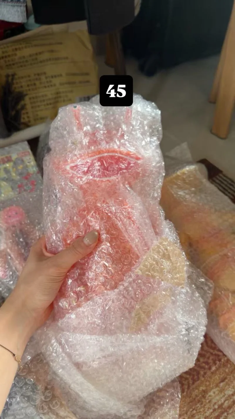 切煤开箱分享， 物品比较多，东西比较重。这次依旧选择的海运。时效还算不错的，18天就拿到了。箱子完好无破损， 内部打包的也很好，物品无损坏、无缺失，泡泡加固包装的很到位！非常给力，奈斯！奈斯！