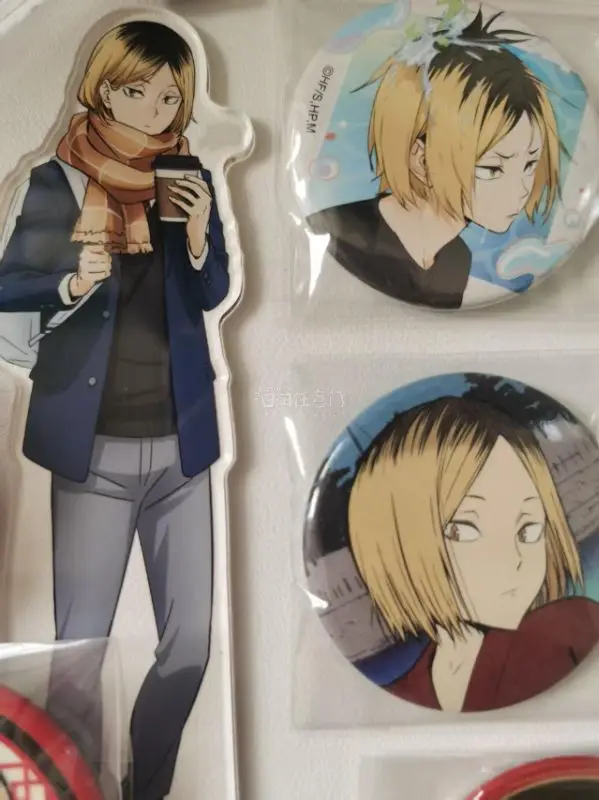 收到的时候就特别严实啊，图上那是我拆完之后的，没有一个是漏发错发的 真的特别感谢出物 完好无损 还加了一些支撑快递的泡沫，很顺利的就拿到了快递，非常感谢！！！