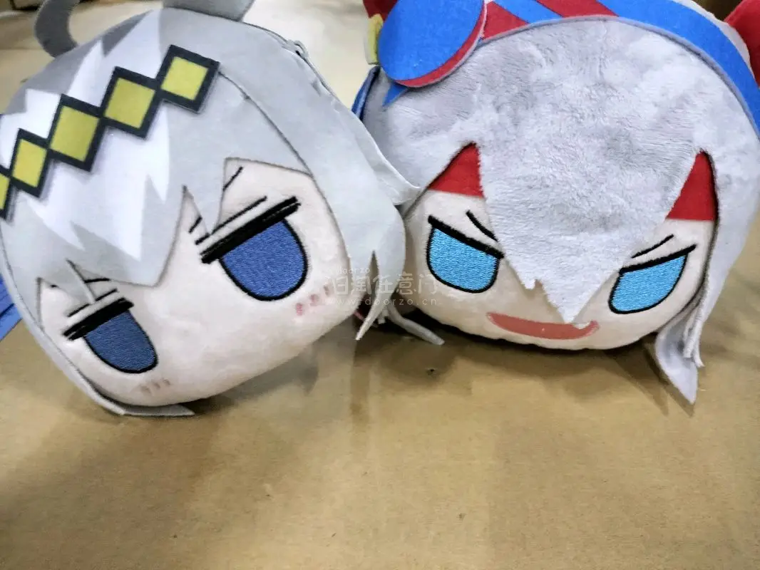 挖煤姬购物好评✨
 
这次在挖煤姬淘到了玉藻十字趴趴和小栗帽零钱包，真的太惊喜了！
趴趴的做工超精致，玉藻十字的造型还原度拉满，软乎乎的抱着超舒服，细节也很到位，没有多余线头。小栗帽零钱包可爱到犯规，颜值和实用性拉满，日常装零钱、耳机都很合适。
挖煤姬的物流比预期快...