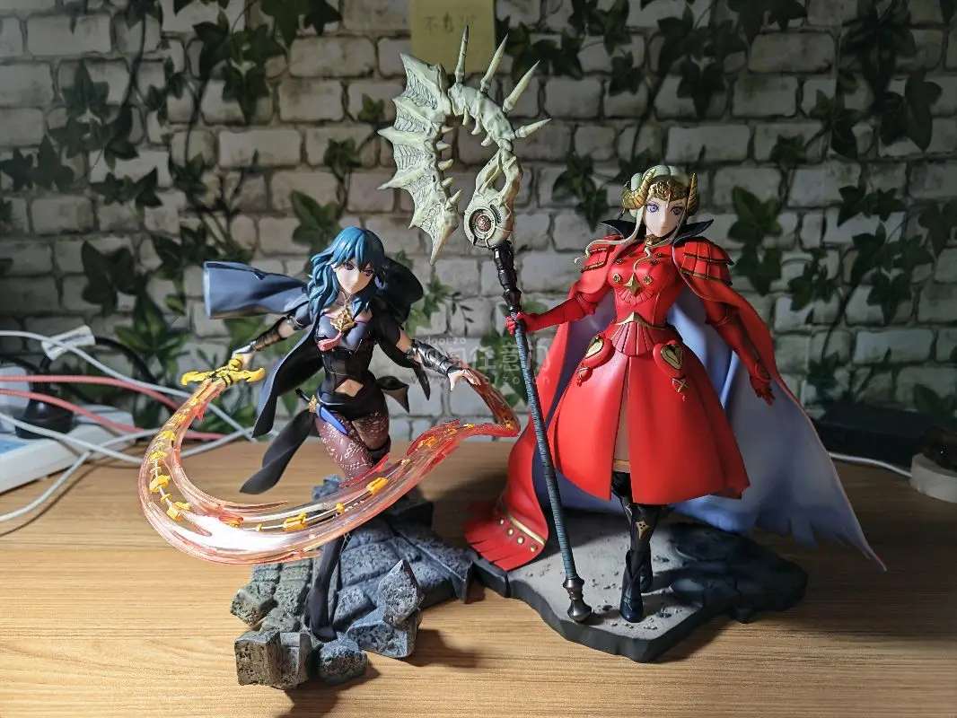 在amiami上买了一个全新的艾黛尔贾特。发货很快，气泡包的很扎实，商品完好无损，把艾尔和贝老师放在一起也是还原原著了