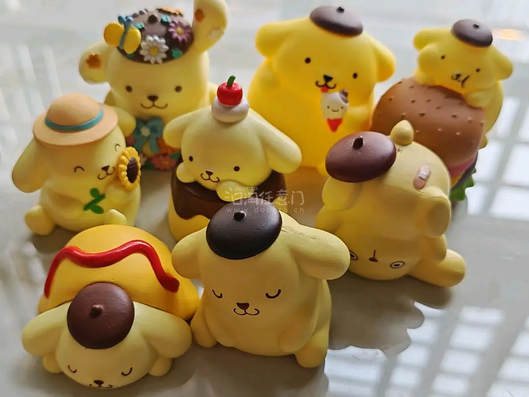 挖煤姬踏春好物分享✨
首推这组布丁狗摆件盲盒，软fufu的小黄狗们化身甜品小天使，每一只都萌到心化，摆在野餐垫上，连风都变得甜滋滋，随手拍都是春日治愈大片。酷洛米幽灵系列小摆件，给春日出行添了一抹个性，不管是摆拍还是当桌面小摆件，都很治愈～还有软乎乎的毛绒挂件们！毛...