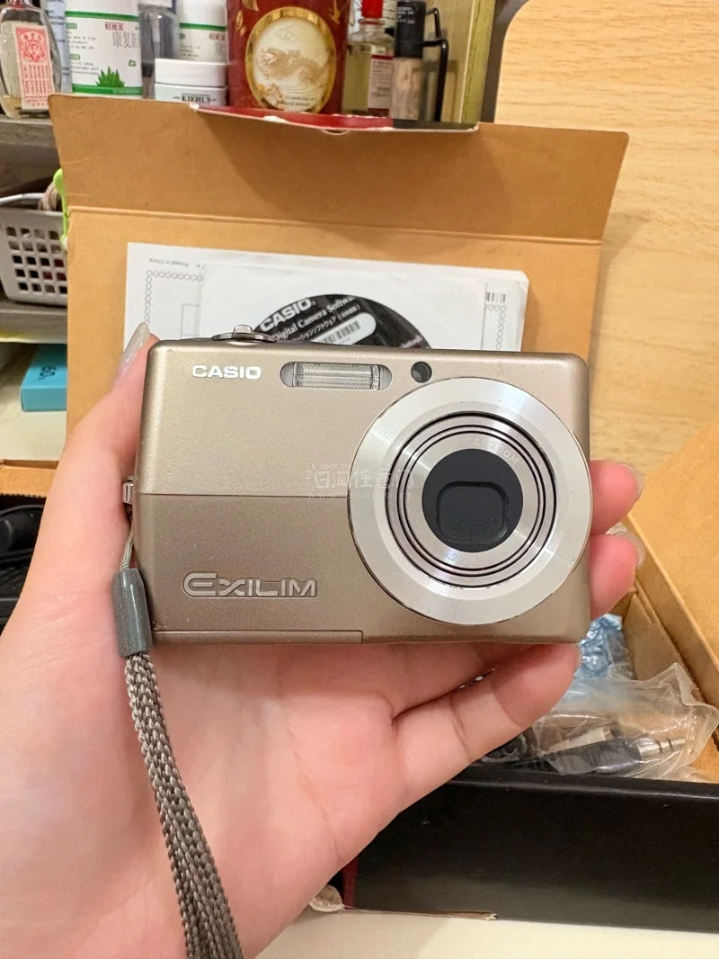 挖煤姬是一个很好用的海淘转运软件
挖煤姬可以让我们在海外购物并运输快递到我们身边
挖煤姬有着多条快递运输路线，对于运输快递十分便利
挖煤姬对新人友好，有着人工客服解答疑问跟自动翻译功能，而且挖煤姬经常发放优惠劵十分划算！
我这次在挖煤姬买到的是ccd我非常喜欢摄影而...挖煤姬是一个很好用的海淘转运软件
挖煤姬可以让我们在海外购物并运输快递到我们身边
挖煤姬有着多条快递运输路线，对于运输快递十分便利
挖煤姬对新人友好，有着人工客服解答疑问跟自动翻译功能，而且挖煤姬经常发放优惠劵十分划算！
我这次在挖煤姬买