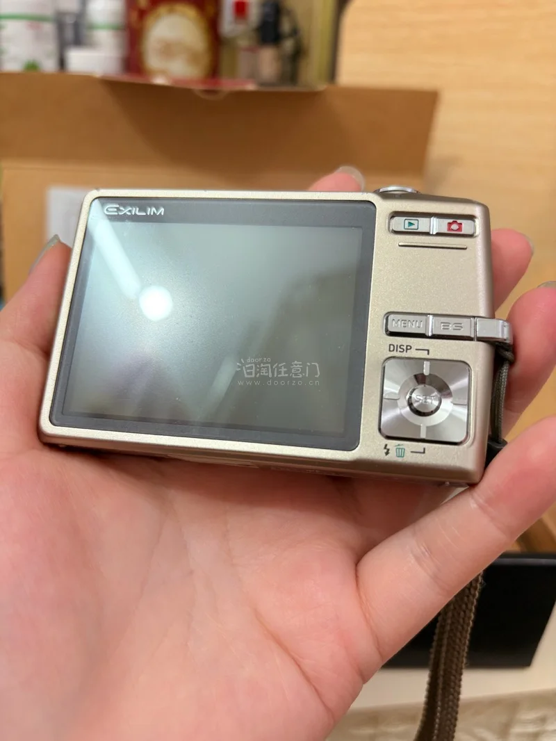 挖煤姬是一个很好用的海淘转运软件
挖煤姬可以让我们在海外购物并运输快递到我们身边
挖煤姬有着多条快递运输路线，对于运输快递十分便利
挖煤姬对新人友好，有着人工客服解答疑问跟自动翻译功能，而且挖煤姬经常发放优惠劵十分划算！
我这次在挖煤姬买到的是ccd我非常喜欢摄影而...挖煤姬是一个很好用的海淘转运软件
挖煤姬可以让我们在海外购物并运输快递到我们身边
挖煤姬有着多条快递运输路线，对于运输快递十分便利
挖煤姬对新人友好，有着人工客服解答疑问跟自动翻译功能，而且挖煤姬经常发放优惠劵十分划算！
我这次在挖煤姬买