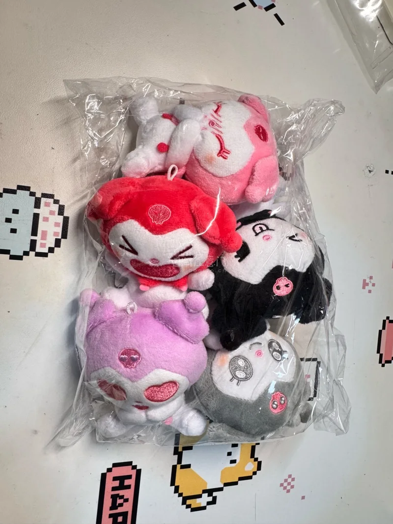 收到了特别稀有的景品，国内软件没人出，在挖煤姬蹲了一个月左右就收到了，凑了一对，非常非常开心！以后也会继续用