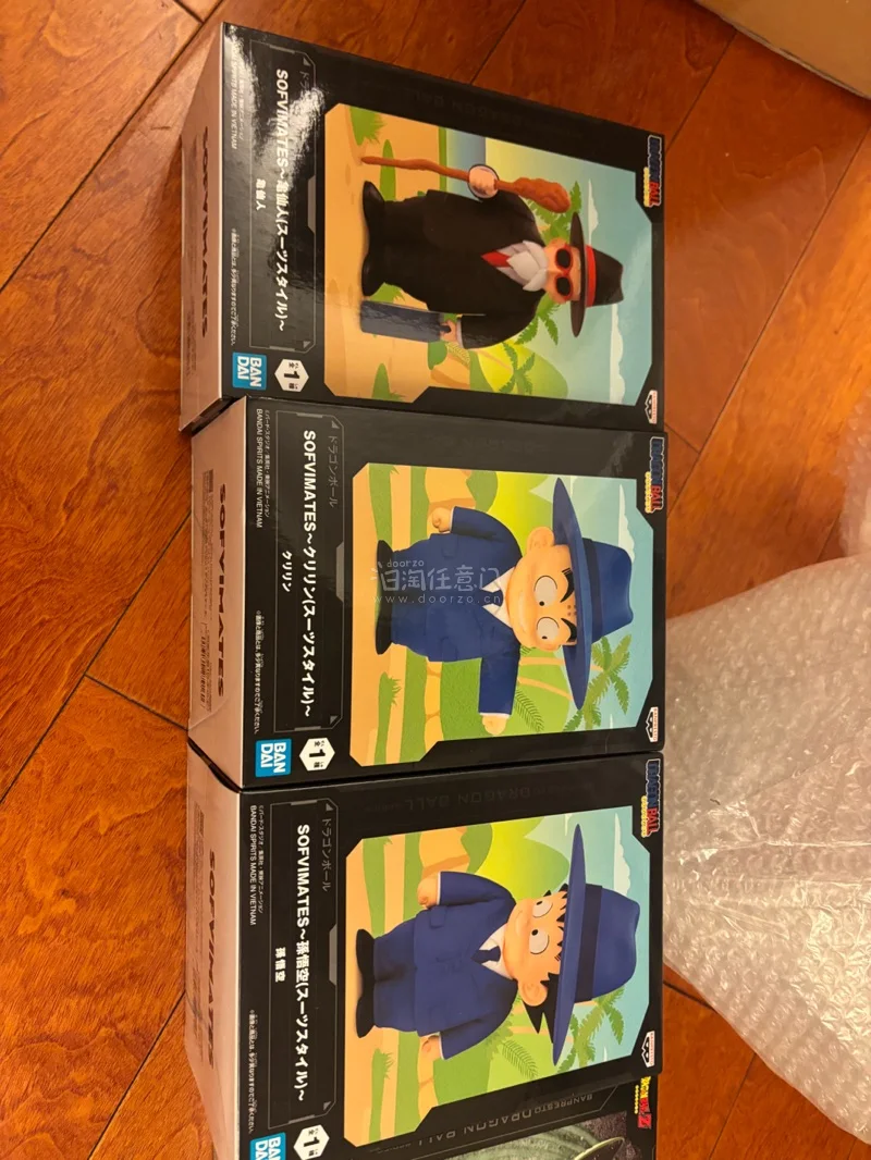 这次到手的有两套竞争对手系列的款式
都是龙珠人造人篇的 小悟饭对战沙鲁 18号对战悟天和特兰克斯的蒙面人 都是很经典的场面 