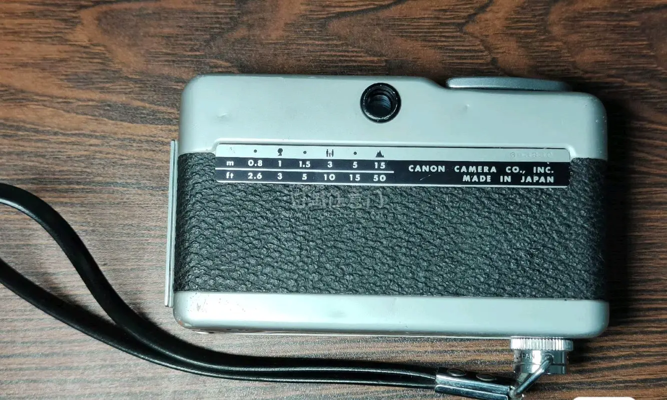 第一次海淘，几十块拿下下半格相机，胶卷现在太贵了，有了这个又可以狠狠拍照了，平台不错包的也很好，开门拍照啦！