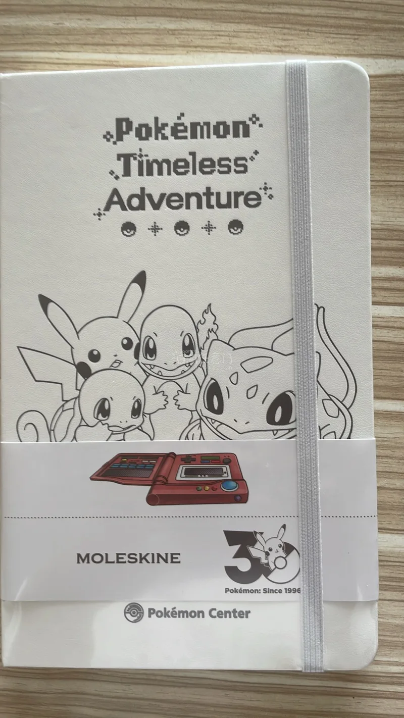 Pokémon Center官方出品、和知名手账品牌Moleskine合作的限量款记事本，非常漂亮，感谢挖煤姬代购