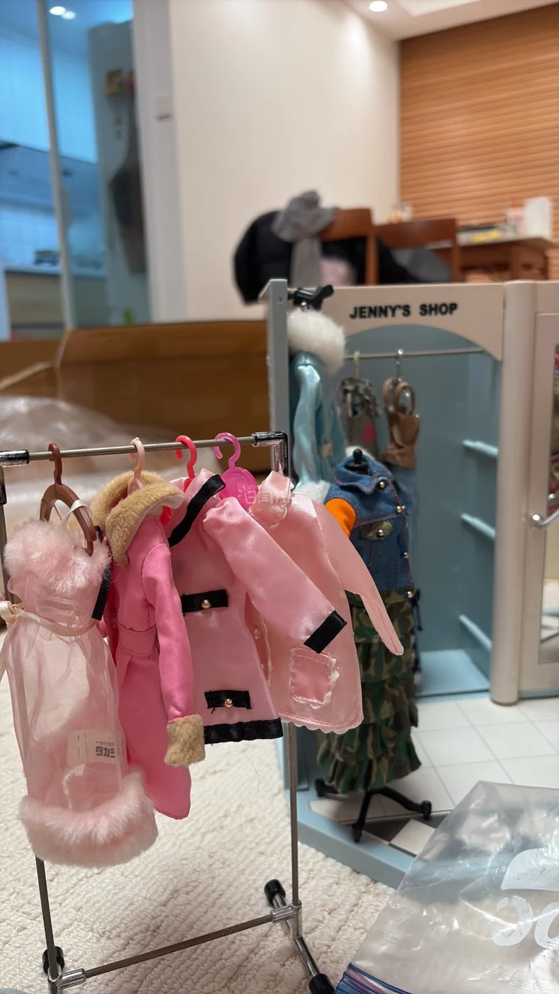 挖煤姬真的很好用，优惠券也很多，动不动就发大折扣的优惠券，竹蜻蜓保税路线非常适合切小重量大金额的商品，搜索也方便，几乎什么类型的都有，用起来真的很舒适，小白轻松上手