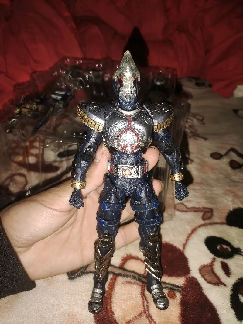 blade基础帝王套，帅帅帅，手感真的好，很有分量，快递很快，打包很好超级帅，剑厨狂喜OAO   OMO