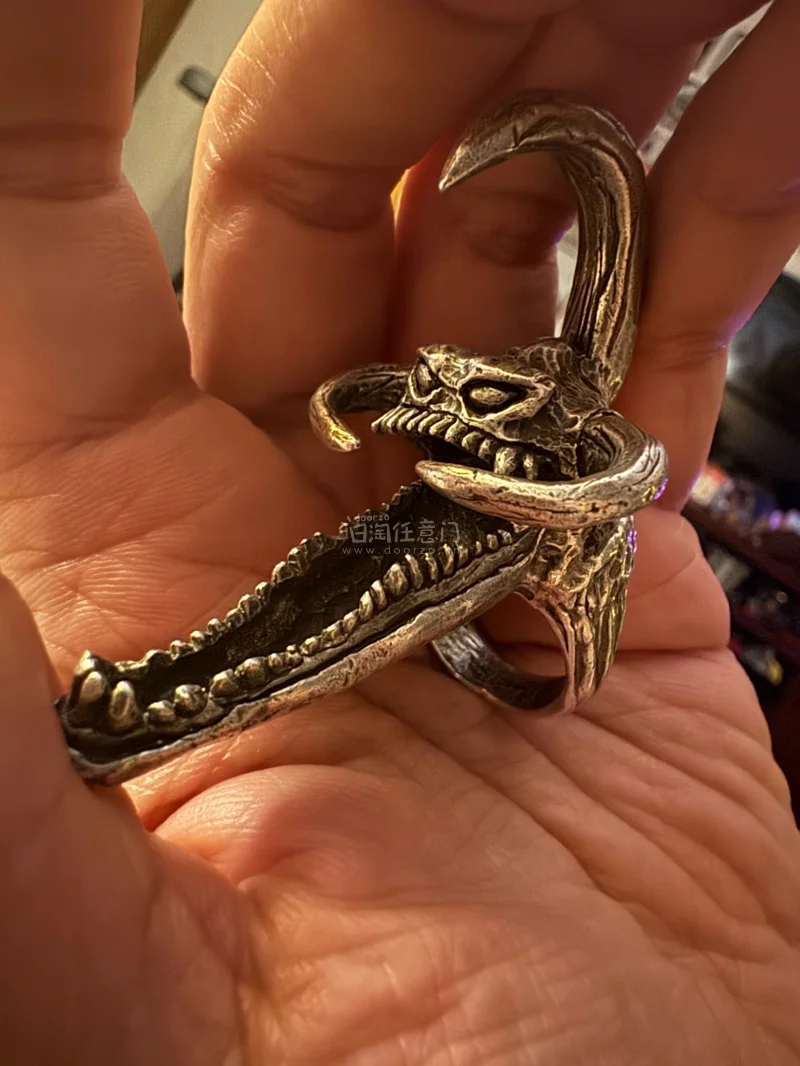 宝贝收到了，很惊喜，质量非常好，很满意的一次购物。我会继续回购的，店家值得信赖！真的很喜欢，完全超出期望值，发货速度非常快，包装非常仔细、严实，物流公司服务态度很好，运送速度很快，很满意的一次购物。一次买了好多东西?