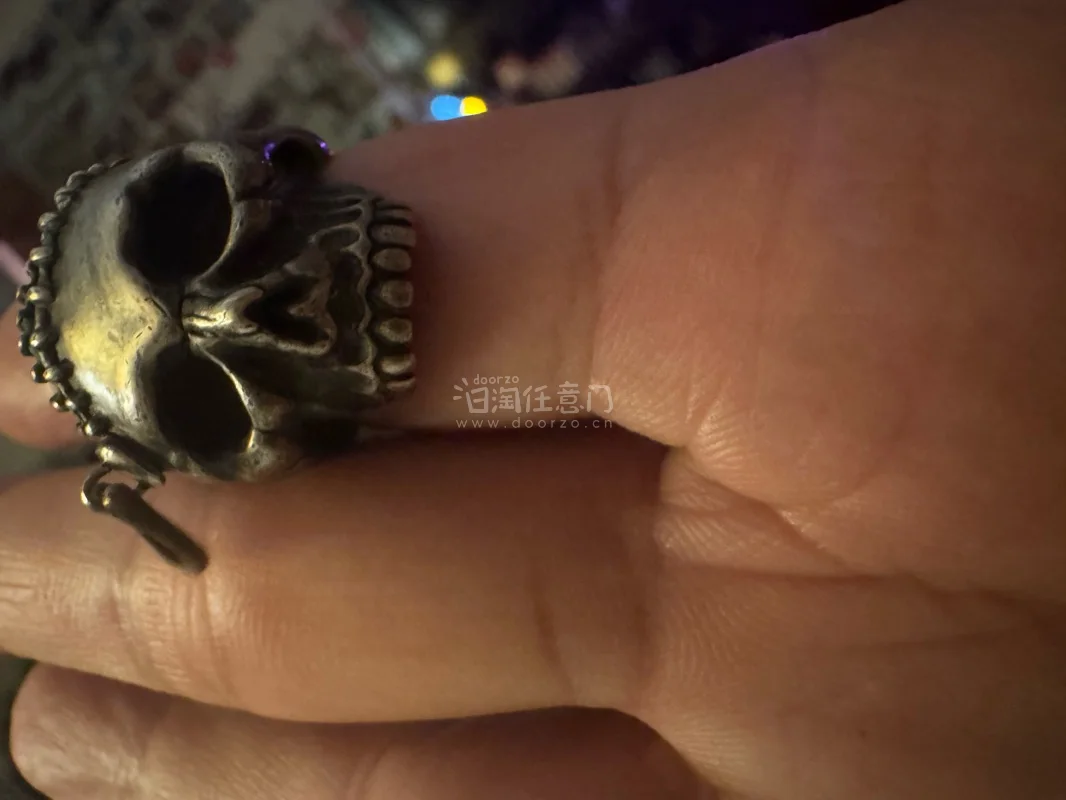 宝贝收到了，很惊喜，质量非常好，很满意的一次购物。我会继续回购的，店家值得信赖！真的很喜欢，完全超出期望值，发货速度非常快，包装非常仔细、严实，物流公司服务态度很好，运送速度很快，很满意的一次购物。一次买了好多东西?