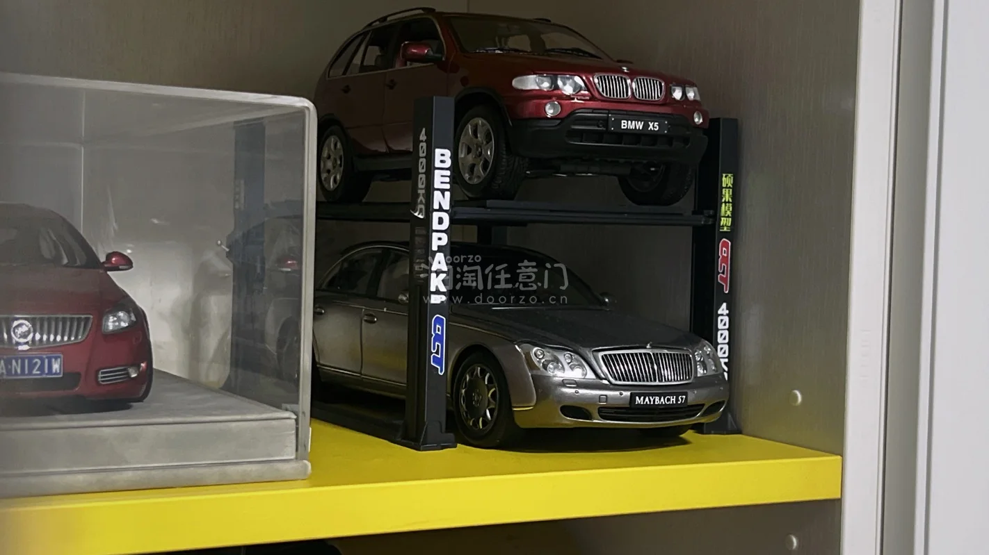 到手八角尖尖的物流箱，做攻略看到有人分享说挖煤姬的打包箱特别结实，只要不是特别贵重的物品选择箱内基础加固都很稳妥，果然如此！好价买到了京商X5模型很快乐呀，翻译功能对一点日语都不懂的玩家很友好～