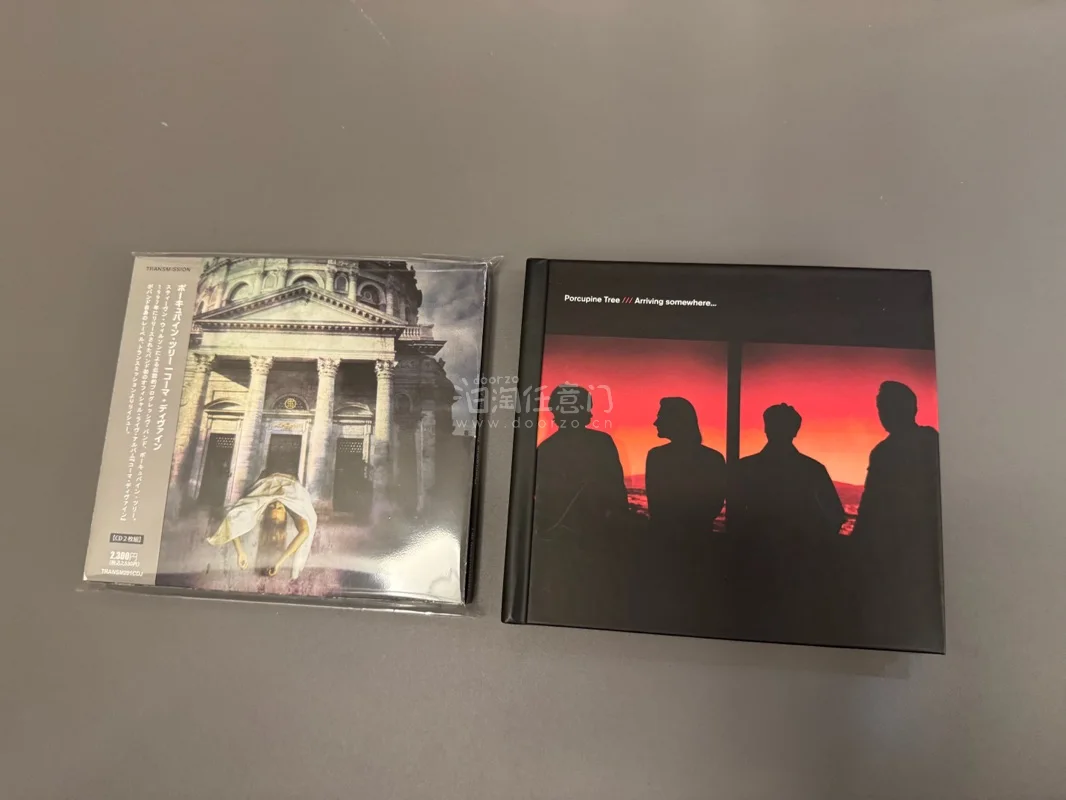 Porcupine Tree非常稀缺难找的两张经典现场，一张还是日版的，在挖煤姬挖到！包装精良，盒子和盘面都几乎全新。价格良心，期待后续还有几张的到货！