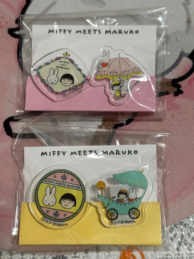 这次切到的两对小丸子夹子！超级可爱～还有两张韩版种村有菜绝美明信片，童年中影响我的男神cp们嘻嘻～其中有冤种室友小卡，樱贺明老师的稀有贵贵滴读书卡和黑白明信片！专务老师的绝美和服明信片和猫田老师的太过分系列手账本！太开心了感谢挖煤姬