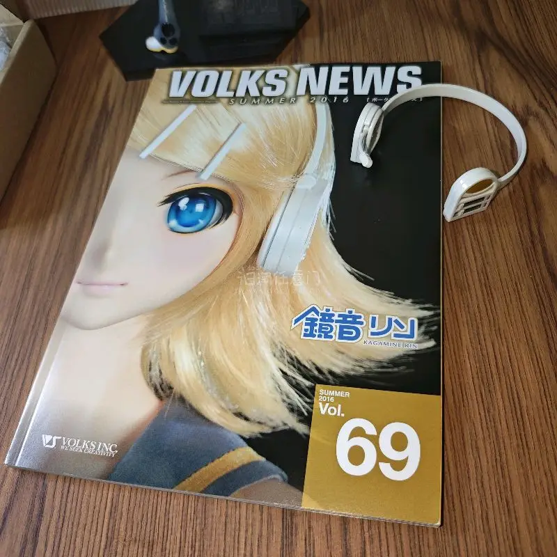 终于在挖煤姬蹲到镜音双子十周年CD了。挖煤姬就是可以日淘日本东西的软件，用起来还挺方便的。EXIT TUNES PRESENTS Kagaminext feat.顺利到手，包装也很严实，没有磕碰