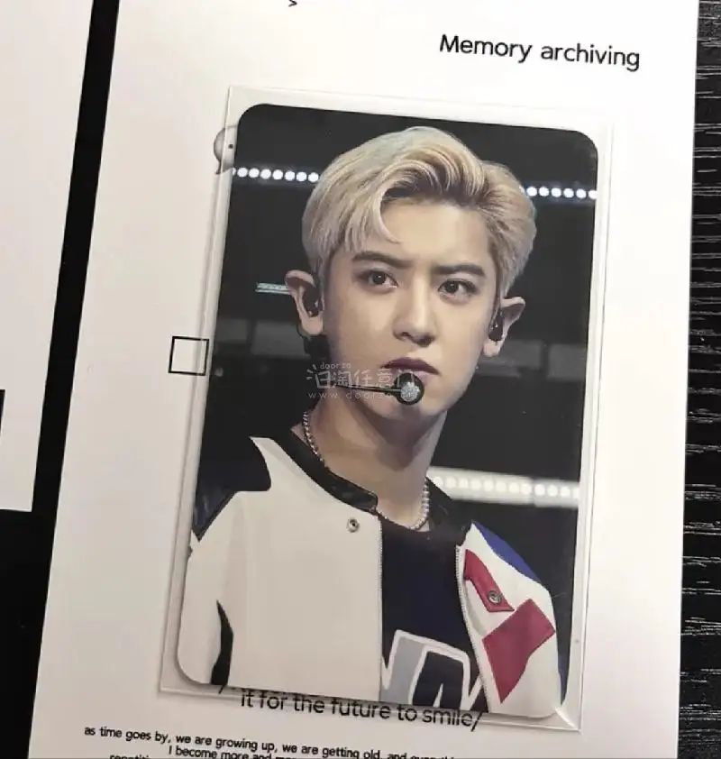 在挖煤姬蹲到了梦情韩娱小卡，品相绝了一点瑕疵都没有，卡面色彩还原超棒，爱豆细节都看得清清楚楚。物流选了EPL路线十几天就到，清关无压力，包装层层加固，摆卡册里直接C位，海淘太值了！