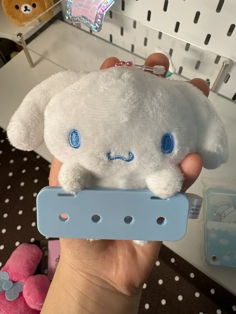 这次在挖煤姬上切了一些三丽鸥的萌物^_^选择的路线是竹蜻蜓专线，速度很快，打包的也非常严实，东西都完好无损的到家了，而且合单也很方便不用自己填写面单，下次还会继续使用挖煤姬的！