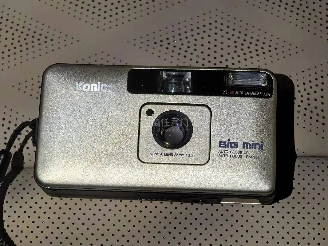 很棒，一直以为会特别慢，结果也一个月就到货，整体品相和描述一致，而且打包的很好，清关也顺畅，总体下来价格差不多但是成色会好点