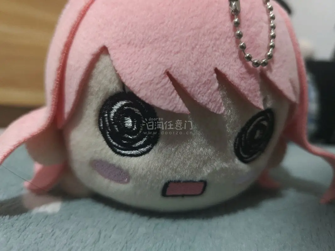 春风一吹就想出门走走，这次踏春特意带上了最近在挖煤姬淘到的宝贝——BanG Dream!的毛绒玩偶和CD，小小一只刚好揣进包里，一路给春日增添了不少治愈感。
 
软乎乎的玩偶真的太适合春日啦！手感细腻不扎手，圆滚滚的模样超讨喜。在公园草坪上坐下时，把它放在手边拍花景...春风一吹就想出门走走，这次踏春特意带上了最近在挖煤姬淘到的宝贝——BanG Dream!的毛绒玩偶和CD，小小一只刚好揣进包里，一路给春日增添了不少治愈感。
 
软乎乎的玩偶真的太适合春日啦！手感细腻不扎手，圆滚滚的模样超讨喜。在公园草坪