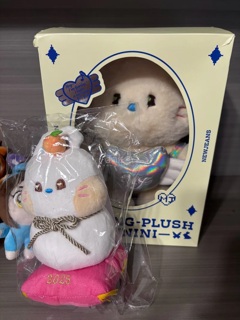 挖煤姬4月春日好物，这次在挖煤姬上切了可爱的玩偶，毛绒治愈超可爱，可带上喜欢的玩偶一起踏青。挖煤姬下单快捷，打包严实稳妥，物流高效可全程追踪，海淘体验超安心～