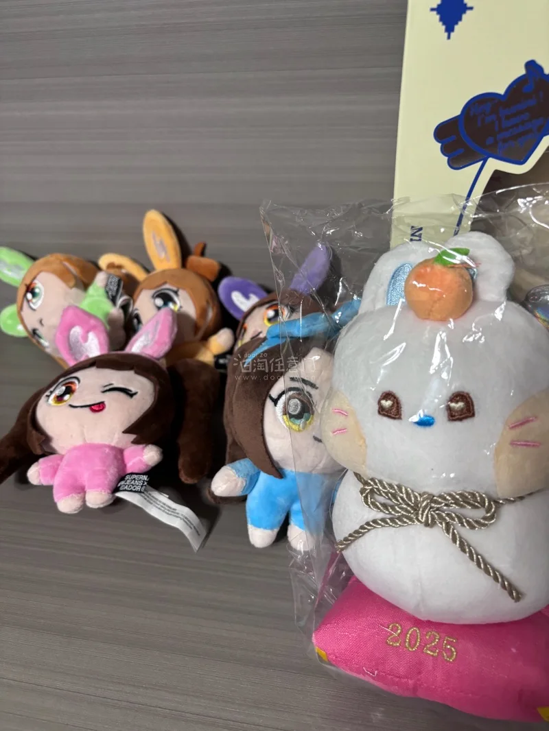 挖煤姬4月春日好物，这次在挖煤姬上切了可爱的玩偶，毛绒治愈超可爱，可带上喜欢的玩偶一起踏青。挖煤姬下单快捷，打包严实稳妥，物流高效可全程追踪，海淘体验超安心～
