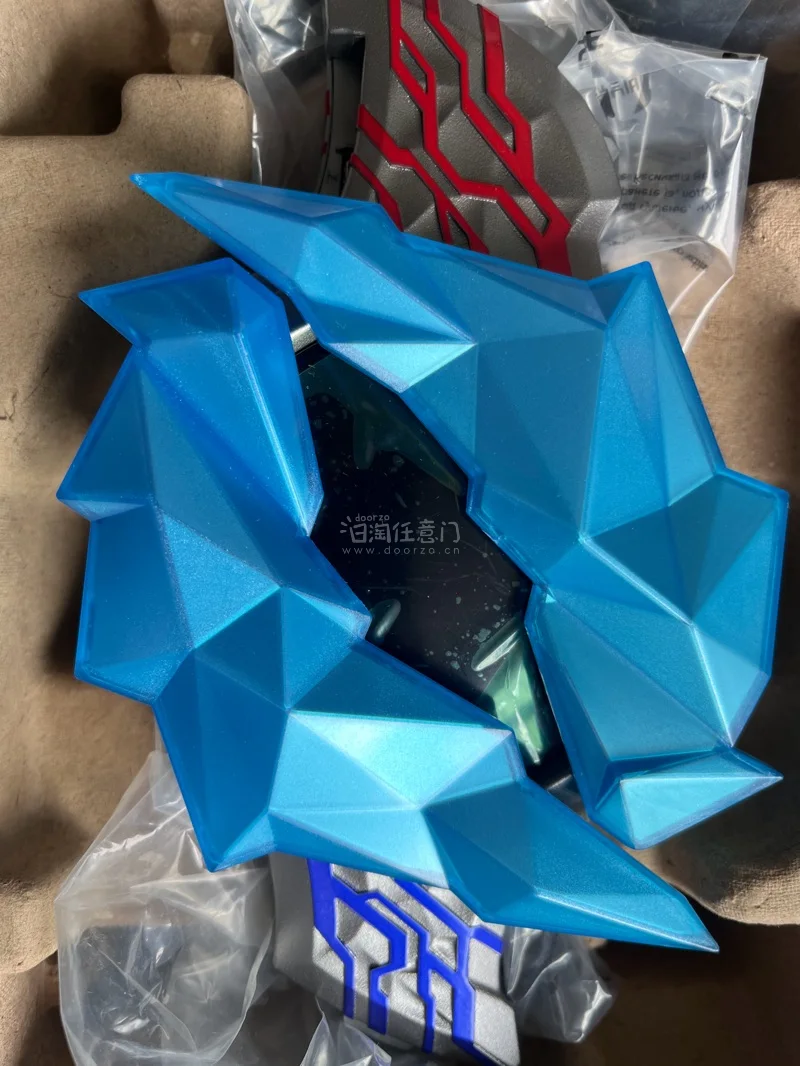 这次切了一盒布莱泽me，走的epl邮政路线，发出速度快，东西还是很不错的，基本上购物页面上面什么样，到手就是什么样，期待下一次购物