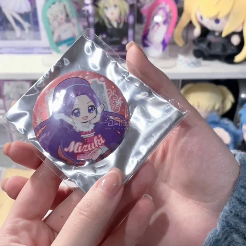 含优质封面《挖煤姬踏春好物分享》这次我选择的是ems线路合单，发货很快，选择了强化加固服务切的都是美月的周边
有徽章、相卡、服装卡、模型、拍立得和文件夹周边到手都是无暇
我还会继续使用挖煤姬进行切煤的