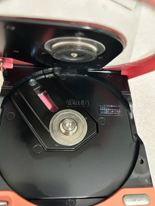 这次淘回来两台机，一台是松下technics  sl-xp3随身听，回来不读碟，另一台是松下sl-xp5，海淘购物愉快