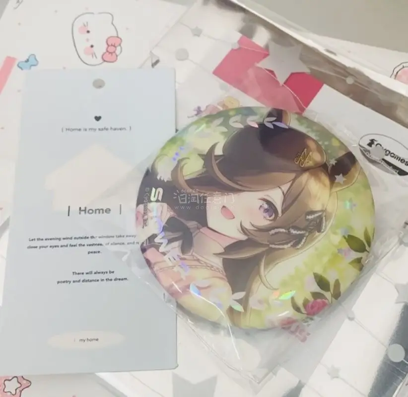 这次在任意门代切买到了许多日谷
物流与包装：整体流程非常丝滑，合单发货的速度很快，转运到手时包装严实，完全没有磕碰划痕。
谷子状态：没有问题
整体评价：虽然代购需要一定的等待时间，
但能收到难买东西真的超值