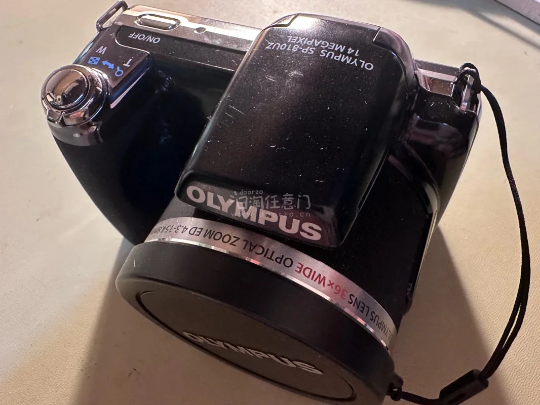 任意门拥有多条转运线路可选择，我这次选择的是航空件，包裹很严实，同时还兼顾速度，合单多花费了一些时间，我依然在15天左右拿到了快递。
同时，任意门还自带自动翻译功能，新人上手毫无压力，客服能随时在线答疑。
这次我买到了一个ccd奥林巴斯sp810，价格很划算，拍摄的...