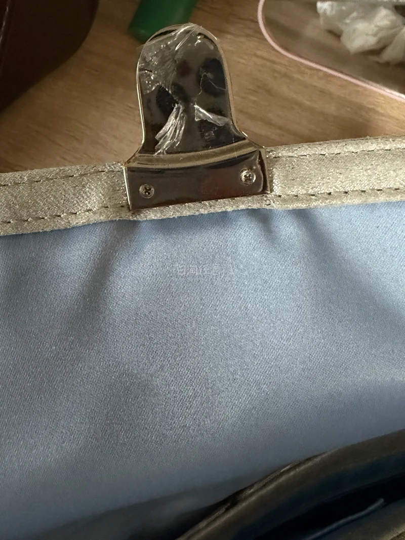 第一次海淘Coach中古包
第一次海淘，刚收到手，真的好新啊！！！
不枉我等了快一个月，非常满意的一次购物
